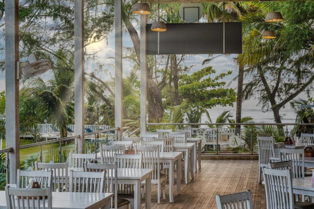 Foxoso La Beach Resort & Spa Goa Velha Esterno foto
